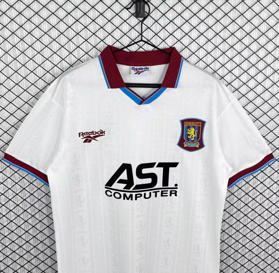 1995/96 Aston Villa Extérieur game in the season 2